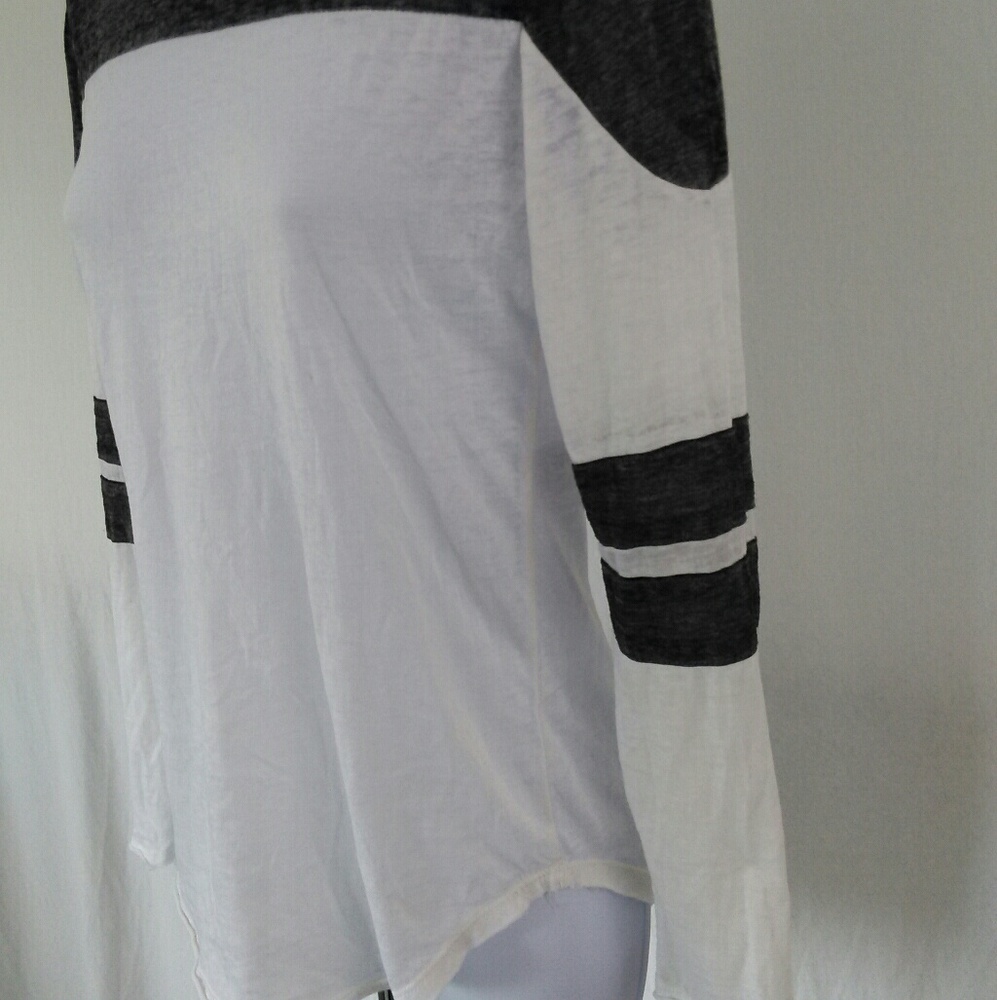 No Boundaries juniors womens Tee shirt - Picture 4 of 8